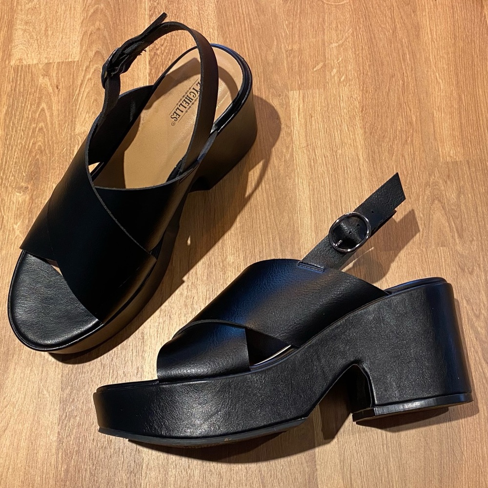 SEYCHELLES Black Wide Cross Strap Platform